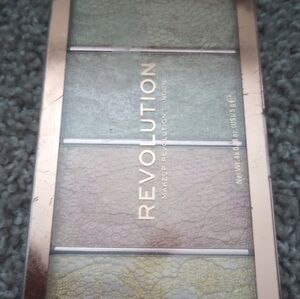 Makeup Revolution London Vintage Lace